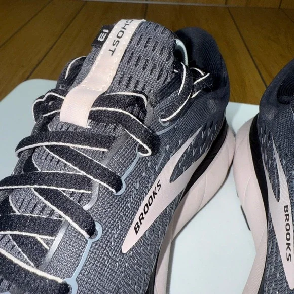 Brooks Ghost 13 Women's Running Shoes Gray Pink Size 8 Medium B NWVB - Picture 13 of 16